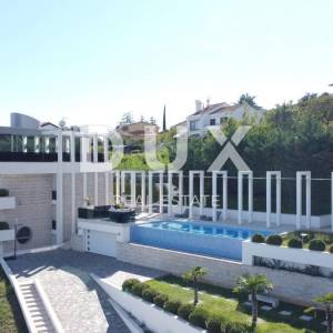 OPATIJA, IČIĆI - ekskluzivna vila 750m2 s 2 bazena i panoramskim pogledom na more + uređena okućnica 2375m2