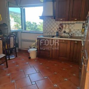 Opatija, Ičići, etaža 97.76m2, 2s+db, pogled na more