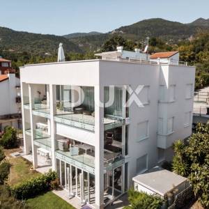 OPATIJA, IČIĆI – moderan stan s krovnim bazenom u novogradnji s pogledom na more