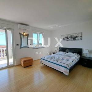 OPATIJA, IČIĆI - penthouse s panoramskim pogledom i okućnicom