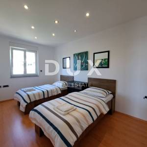 OPATIJA, IČIĆI - penthouse s panoramskim pogledom i okućnicom