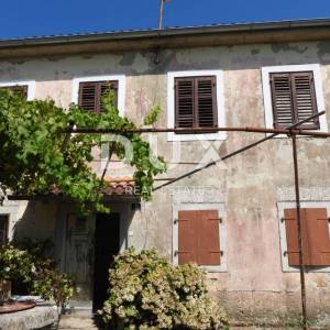 OPATIJA, IČIĆI, POLJANE- građevinsko zemljište 1333m2 + stara kuća 85m2 s pogledom na more za obiteljsku kuću/ villu/ apartmane...