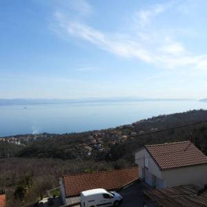 OPATIJA, IČIĆI, POLJANE- građevinsko zemljište 2187m2 (+ 3475m2 negrađevinsko) + 2 starine 200m2 s panramskim pogledom na more ...