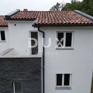 OPATIJA, IČIĆI, POLJANE- kuće u nizu 590m2, 5 kom s pogledom na more  i 2 bazena + okoliš 700m2
