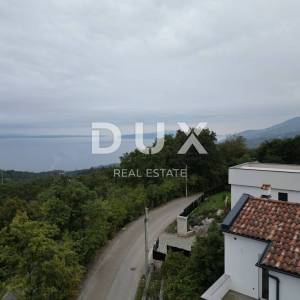 OPATIJA, IČIĆI, POLJANE- kuće u nizu 590m2, 5 kom s pogledom na more  i 2 bazena + okoliš 700m2