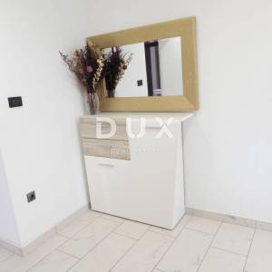 OPATIJA, IČIĆI, POLJANE- villa 500m2 s pogledom na more i bazenom + okoliš  1600m2