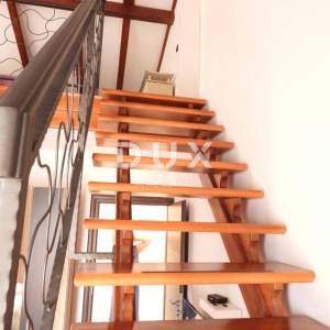 OPATIJA, IČIĆI, POLJANE- villa 500m2 s pogledom na more i bazenom + okoliš  1600m2
