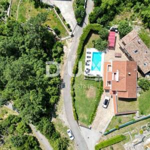 OPATIJA, IČIĆI, POLJANE- villa 500m2 s pogledom na more i bazenom + okoliš  1600m2
