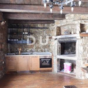 OPATIJA, IČIĆI, POLJANE- villa 500m2 s pogledom na more i bazenom + okoliš  1600m2