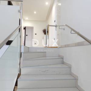 OPATIJA, IČIĆI, POLJANE- villa 500m2 s pogledom na more i bazenom + okoliš  1600m2