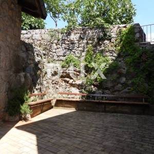 OPATIJA, IČIĆI, POLJANE- villa 500m2 s pogledom na more i bazenom + okoliš  1600m2