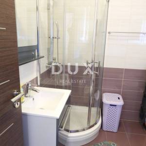 OPATIJA, IČIĆI, POLJANE- villa 500m2 s pogledom na more i bazenom + okoliš  1600m2