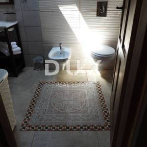 OPATIJA, IČIĆI, POLJANE- villa 500m2 s pogledom na more i bazenom + okoliš  1600m2