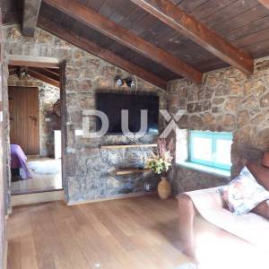 OPATIJA, IČIĆI, POLJANE- villa 500m2 s pogledom na more i bazenom + okoliš  1600m2