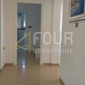 Opatija, Ičići, prostran stan 3s+db, terasa, 150m od mora!