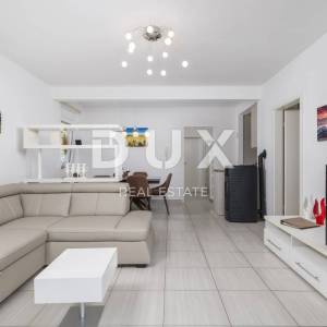 OPATIJA, IČIĆI - stan 70m2 s terasom, pogledom na more, okućnicom i zajedničkim bazenom