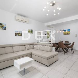 OPATIJA, IČIĆI - stan 70m2 s terasom, pogledom na more, okućnicom i zajedničkim bazenom