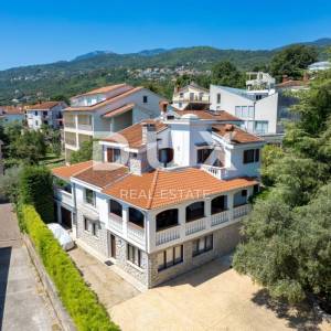 OPATIJA, IČIĆI - veća kuća 400m2 s okućnicom u blizini plaže za dugoročni najam, pogled na more