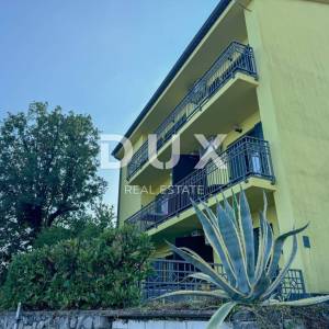 OPATIJA, IČIĆI – veći stan u privatnoj kući s vrhunskim pogledom na more, terasa, blizina mora