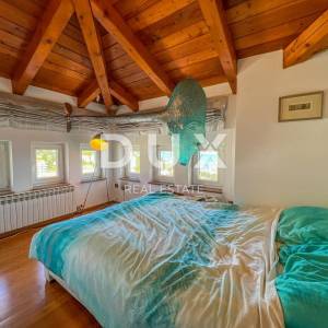 OPATIJA, IČIĆI - vrhunski dom u novijoj zgradi s bazenom blizu plaže, panoramski pogled i garaža