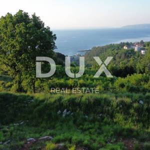 OPATIJA, IČIĆI – zemljište s građevinskom dozvolom za luksuznu zgradu, 5 stanova i panoramski pogled na more