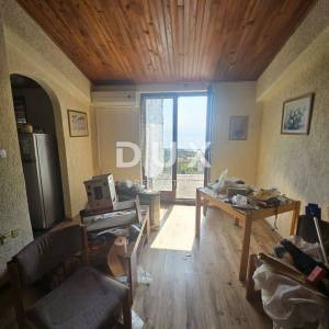 OPATIJA, IKA- 2 stana 143m2 (80m2 + 63m2) prizemlje i 2.kat s pogledom na more + okoliš 250m2