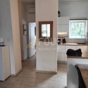 Opatija, Ika, 89.10m2, u naravi 2 stana