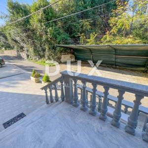 OPATIJA, IKA - dvoetažni stan s panoramskim pogledom na more na mirnoj lokaciji
