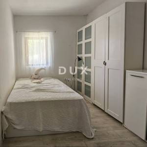 OPATIJA, IKA - Etaža kuće sa 2 apartmana, vlastitim bazenom i okućnicom