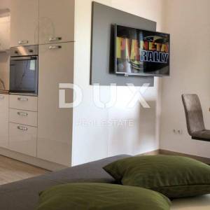 OPATIJA, IKA, LOVRAN - kuća / villa 500m2 s 8 apartmna i s pogledom na more i bazenom + okoliš 900m2