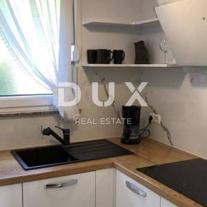 OPATIJA, IKA, LOVRAN - kuća / villa 500m2 s 8 apartmna i s pogledom na more i bazenom + okoliš 900m2