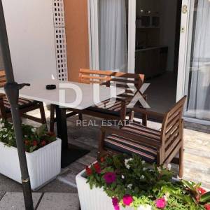 OPATIJA, IKA, LOVRAN - kuća / villa 500m2 s 8 apartmna i s pogledom na more i bazenom + okoliš 900m2