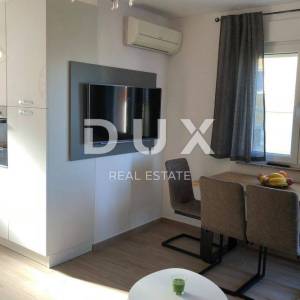 OPATIJA, IKA, LOVRAN - kuća / villa 500m2 s 8 apartmna i s pogledom na more i bazenom + okoliš 900m2