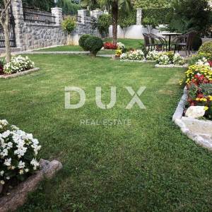 OPATIJA, IKA, LOVRAN - kuća / villa 500m2 s 8 apartmna i s pogledom na more i bazenom + okoliš 900m2