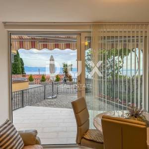 OPATIJA, IKA – prilika - prekrasan apartman s terasom i pogledom na more te parking mjestom