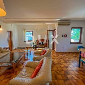 OPATIJA, IKA - PRILIKA! Samostojeća kuća na samo 80m od mora!