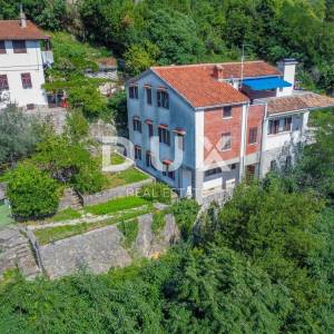 OPATIJA, IKA - PRILIKA! Samostojeća kuća na samo 80m od mora!