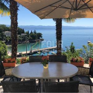 Opatija, Ika, samostojeća kuća 50m od mora!