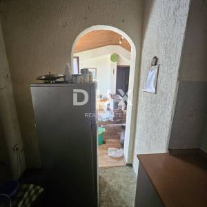 OPATIJA, IKA- stan 63m2, DB+1S, 2.kat s pogledom na more i velikom terasom + okućnica cca 125m2