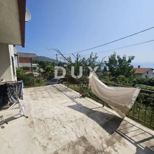 OPATIJA, IKA - stan 80m2, DB+2S, prizemlje, s pogledom na more i velikom terasom + okućnica cca 125m2