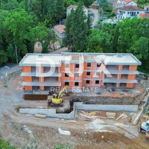 OPATIJA, IKA - stan u novogradnji s terasom i panoramskim pogledom na more, 260 metara od plaže