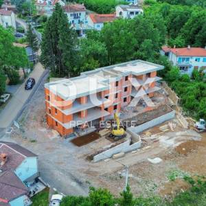 OPATIJA, IKA - stan u novogradnji s terasom i panoramskim pogledom na more, 260 metara od plaže