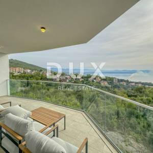 OPATIJA, IKA - stan u novogradnji 135m2 + krovna terasa 77m2, panoramski pogled na more