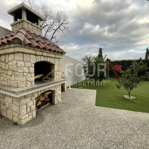 Opatija, Ika, vila s 2 stana + zasebni app, bazen