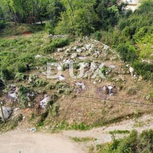 OPATIJA, IKA - zemljište s građevinskom dozvolom u M3 zoni, za zgradu s garažom, terasama i pogledom na more