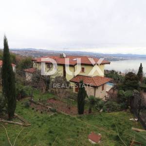 OPATIJA - Kamena vila s panoramskim pogledom na more!