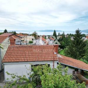 OPATIJA, KASTAV, TRINAJSTIĆI- kuća 110m2 s pogledom na more + garaža 90m2 + pomoćne zgrade 45m2 + okoliš 4100m2