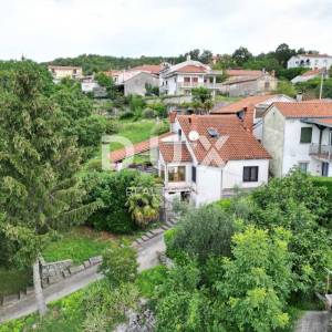 OPATIJA, KASTAV, TRINAJSTIĆI- kuća 110m2 s pogledom na more + garaža 90m2 + pomoćne zgrade 45m2 + okoliš 4100m2