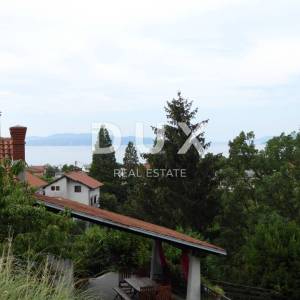 OPATIJA, KASTAV, TRINAJSTIĆI- kuća 110m2 s pogledom na more + garaža 90m2 + pomoćne zgrade 45m2 + okoliš 4100m2