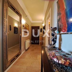 OPATIJA, KASTAV - Vila/kuća, 260 m2 s pogledom, na parceli od 1600 m2